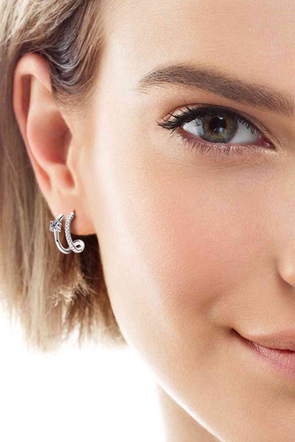 0.7 Carat Moissanite Stud Earrings - Timeless Glamour